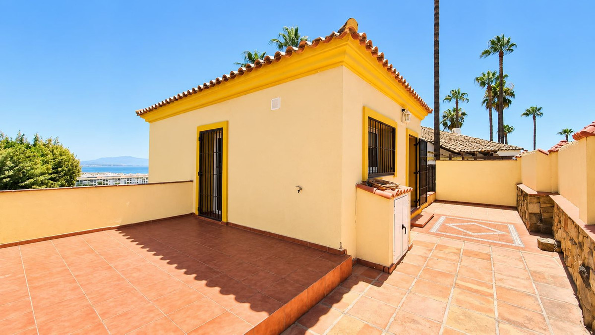 Huis te koop in La Duquesa | 5 slaapkamers H5442166
