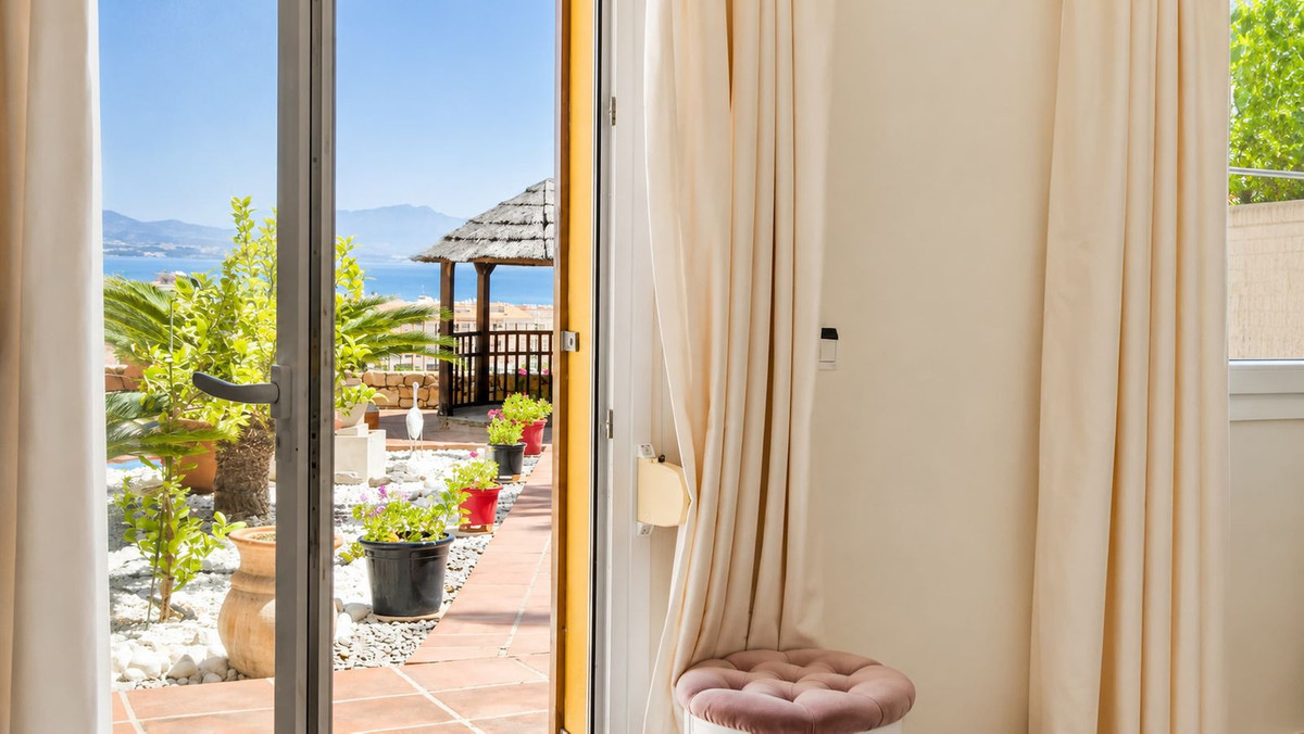 Huis te koop in La Duquesa | 5 slaapkamers H5442166
