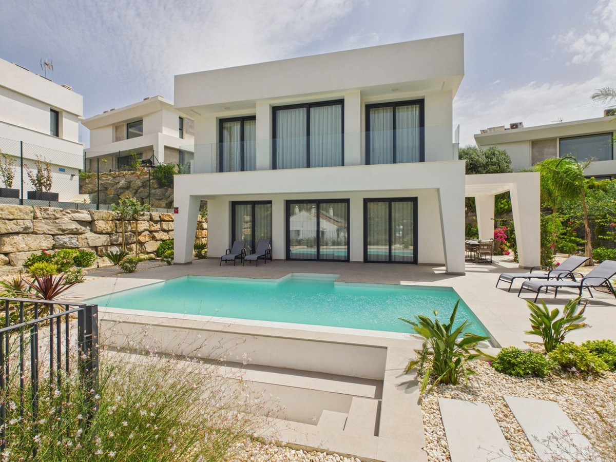 Huis te koop in La Duquesa | 4 slaapkamers H5447308
