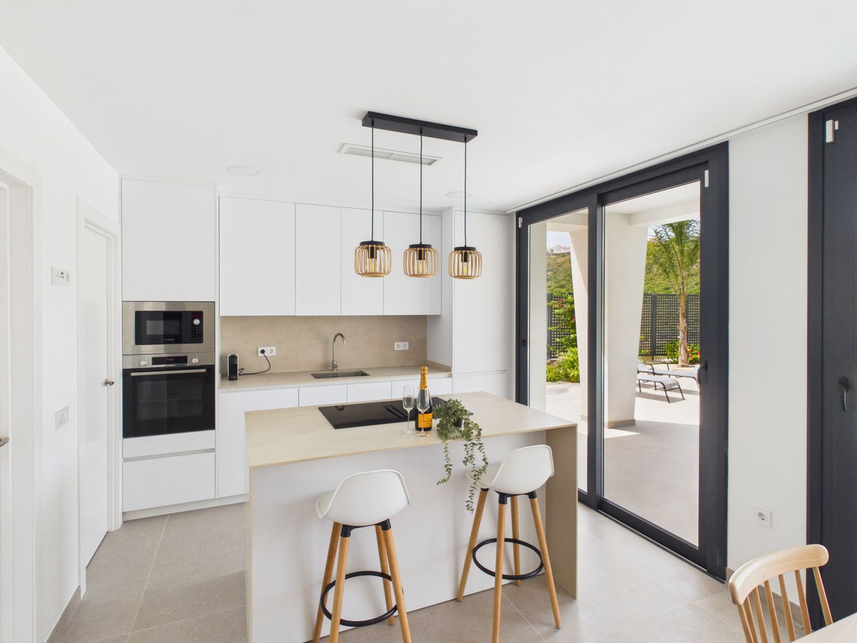 Huis te koop in La Duquesa | 4 slaapkamers H5447308