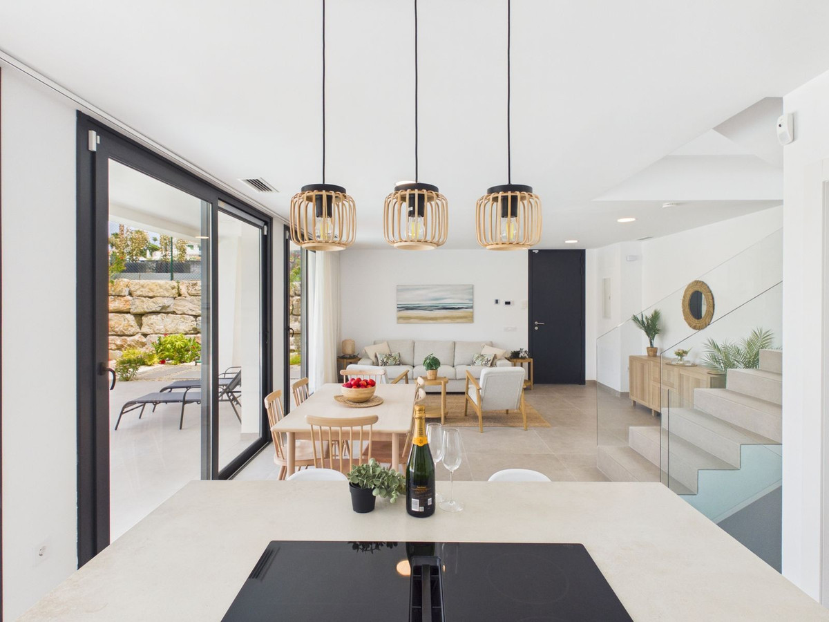 Huis te koop in La Duquesa | 4 slaapkamers H5447308