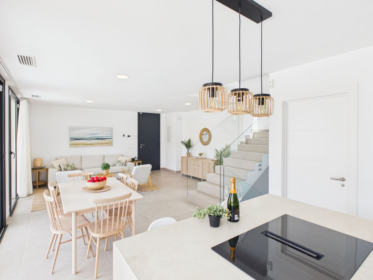 Huis te koop in La Duquesa | 4 slaapkamers H5447308