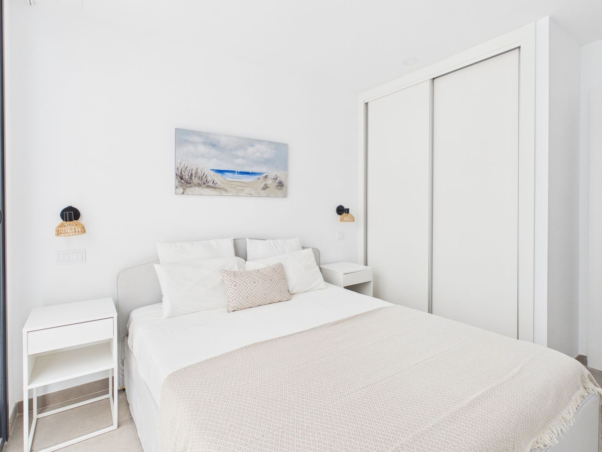 Huis te koop in La Duquesa | 4 slaapkamers H5447308