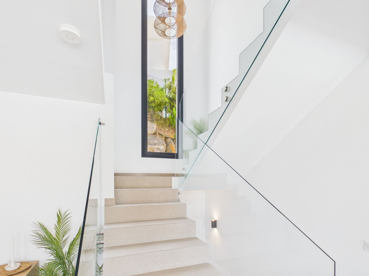 Huis te koop in La Duquesa | 4 slaapkamers H5447308