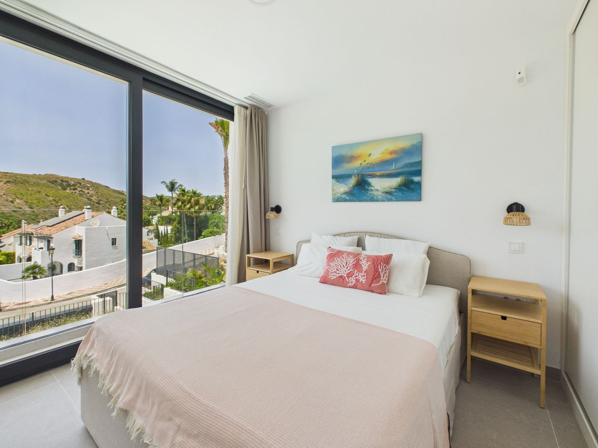 Huis te koop in La Duquesa | 4 slaapkamers H5447308