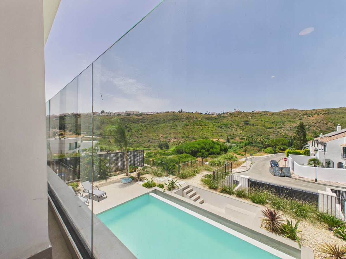 Huis te koop in La Duquesa | 4 slaapkamers H5447308