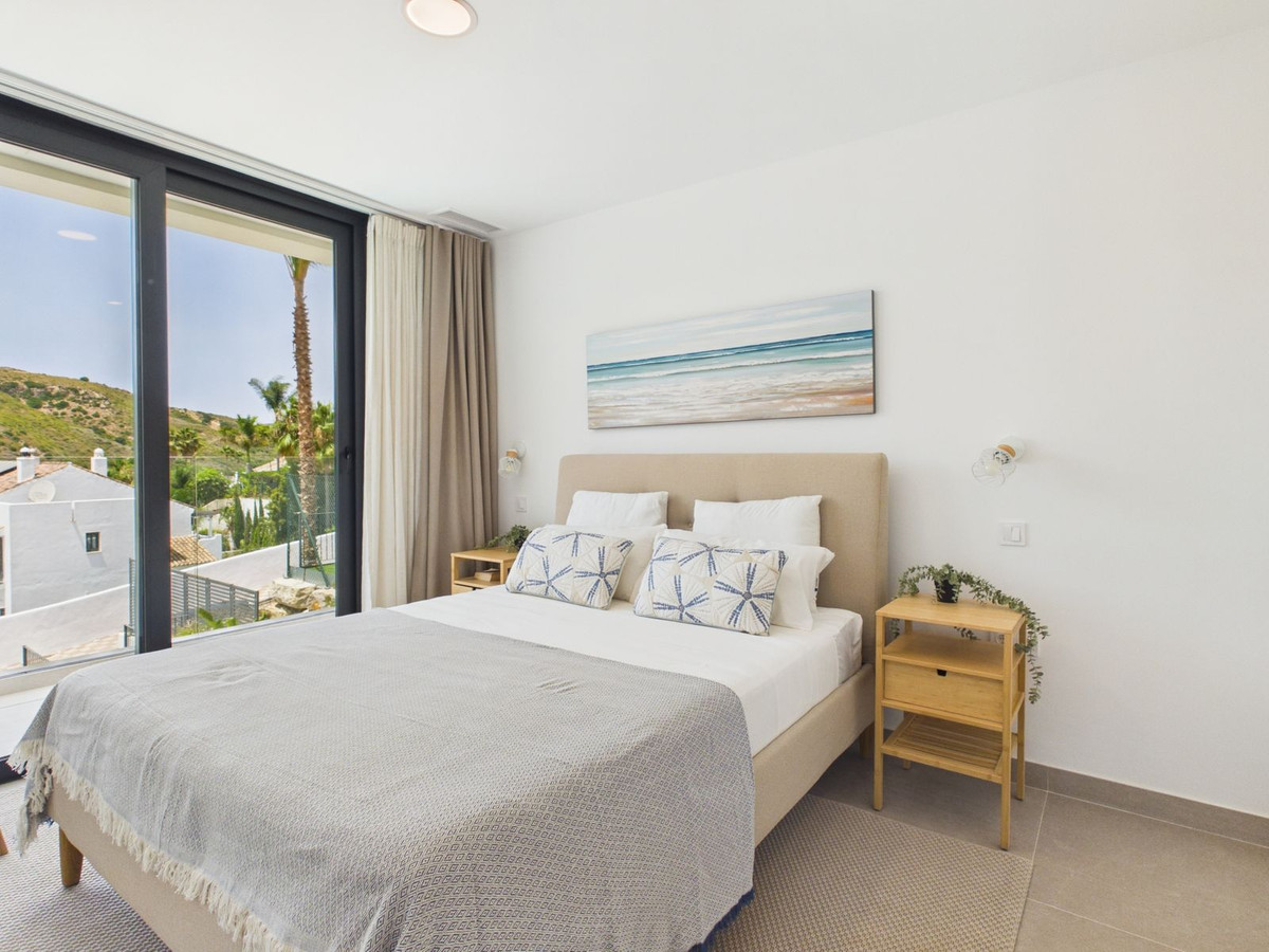 Huis te koop in La Duquesa | 4 slaapkamers H5447308