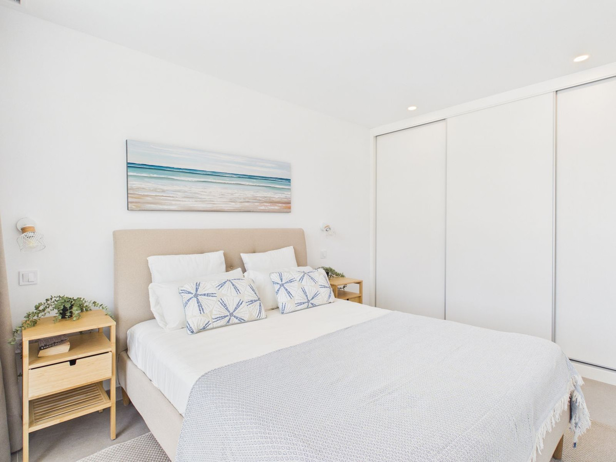 Huis te koop in La Duquesa | 4 slaapkamers H5447308
