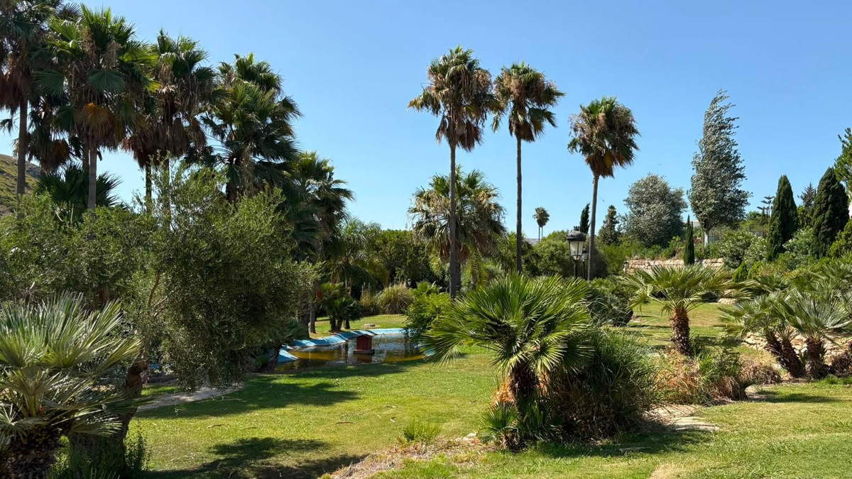 Huis te koop in La Duquesa | 4 slaapkamers H5447308