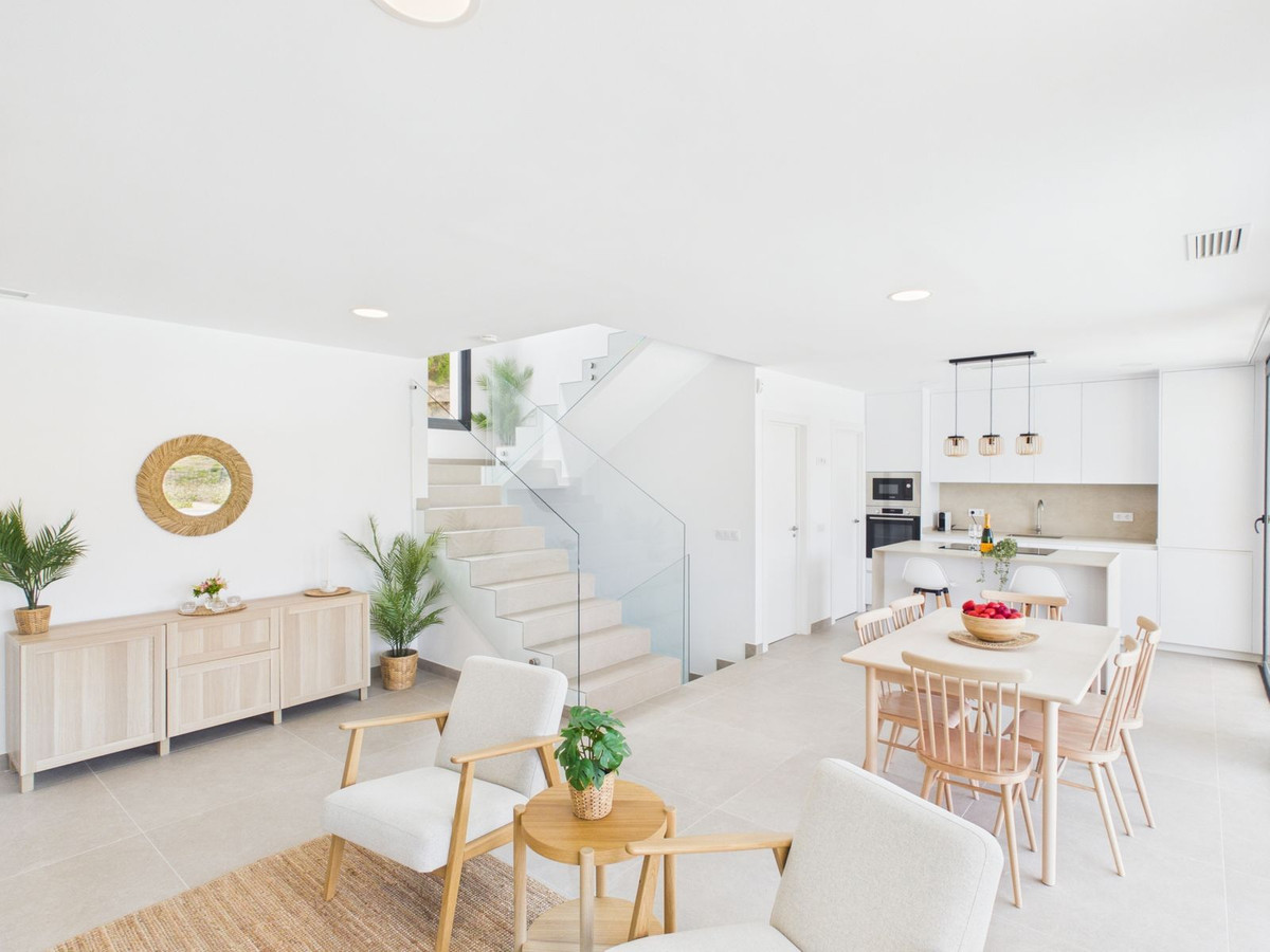 Huis te koop in La Duquesa | 4 slaapkamers H5447308