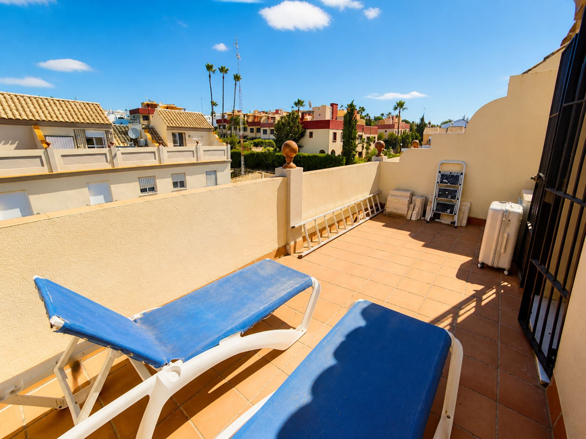 Huis te koop in La Duquesa | 3 slaapkamers H5467717