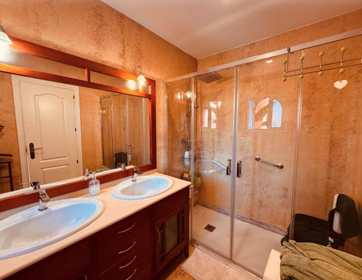 Appartement te koop in La Duquesa | 2 slaapkamers H5469037
