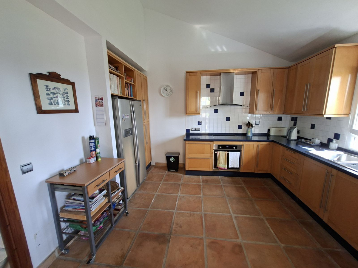 Huis te koop in La Duquesa | 4 slaapkamers H5477326