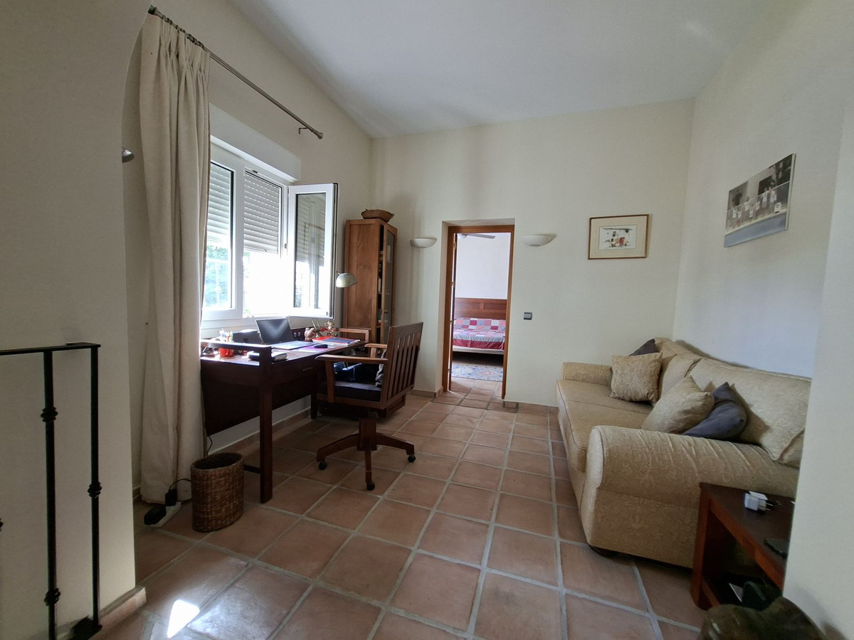 Huis te koop in La Duquesa | 4 slaapkamers H5477326