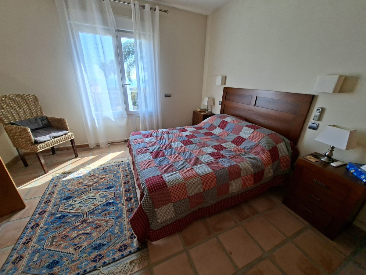 Huis te koop in La Duquesa | 4 slaapkamers H5477326