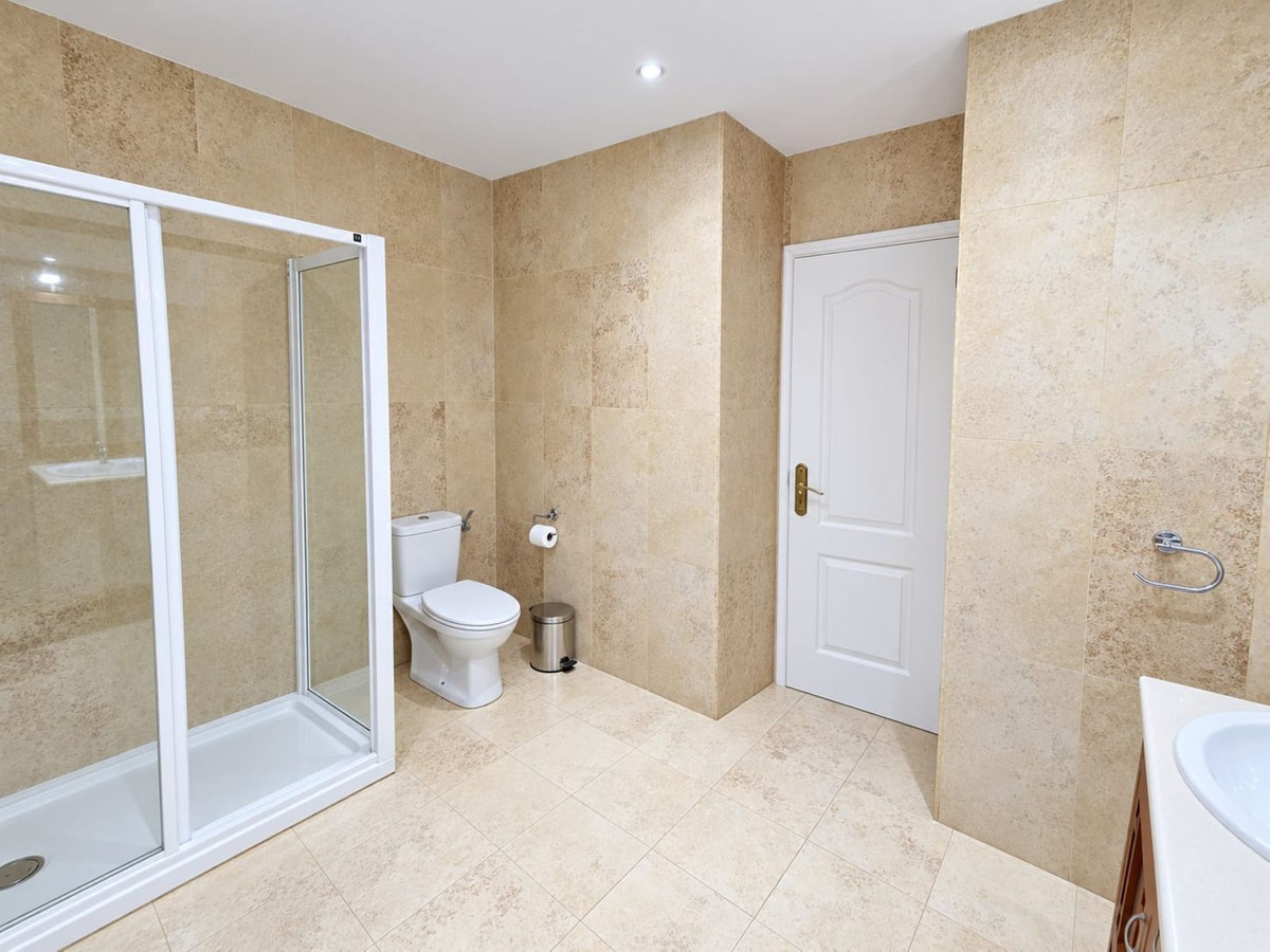Huis te koop in La Duquesa | 3 slaapkamers H5488255