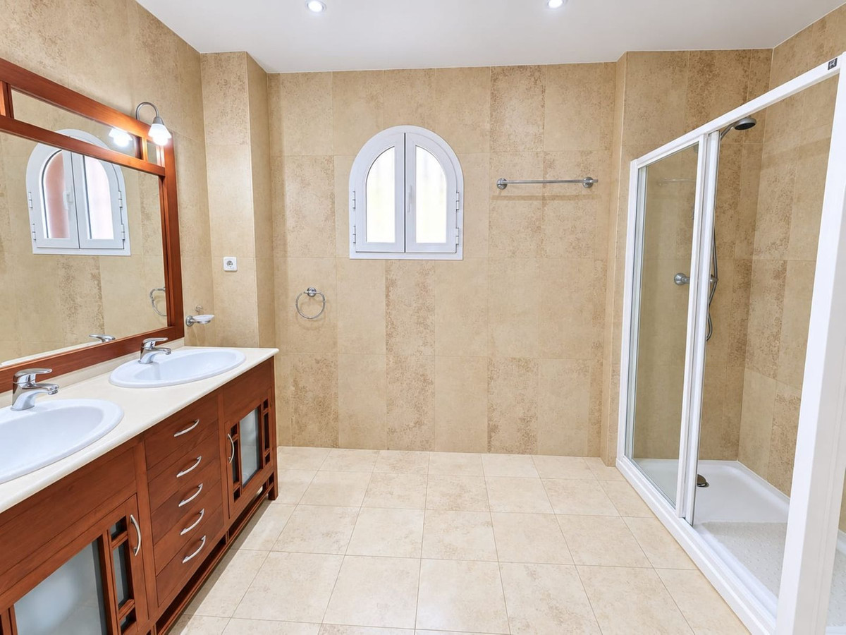 Huis te koop in La Duquesa | 3 slaapkamers H5488255