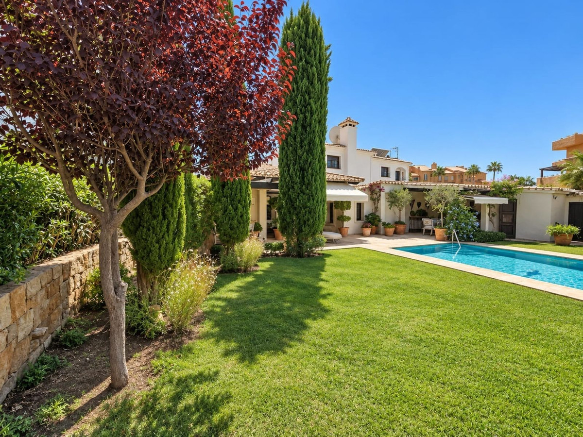 Huis te koop in La Duquesa | 3 slaapkamers H5488270