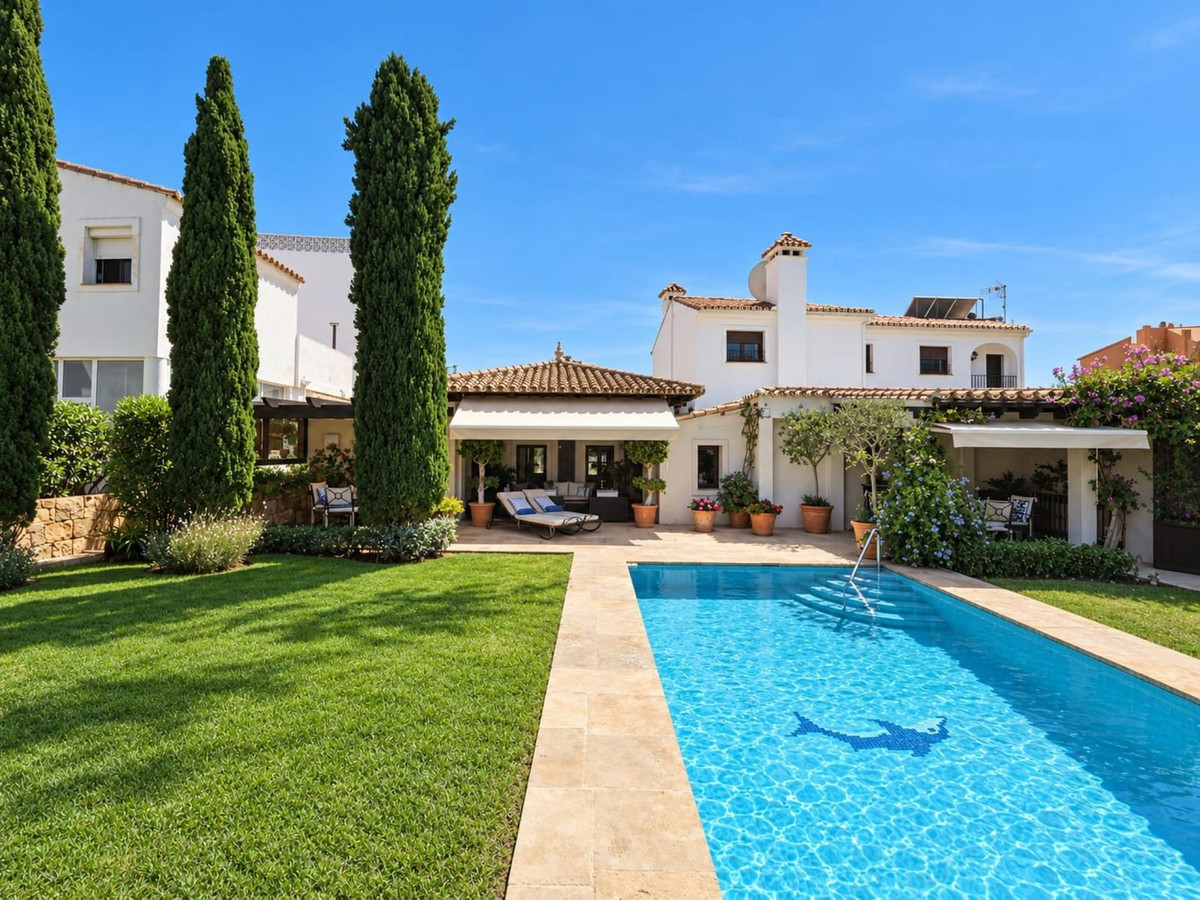 Huis te koop in La Duquesa | 3 slaapkamers H5488270