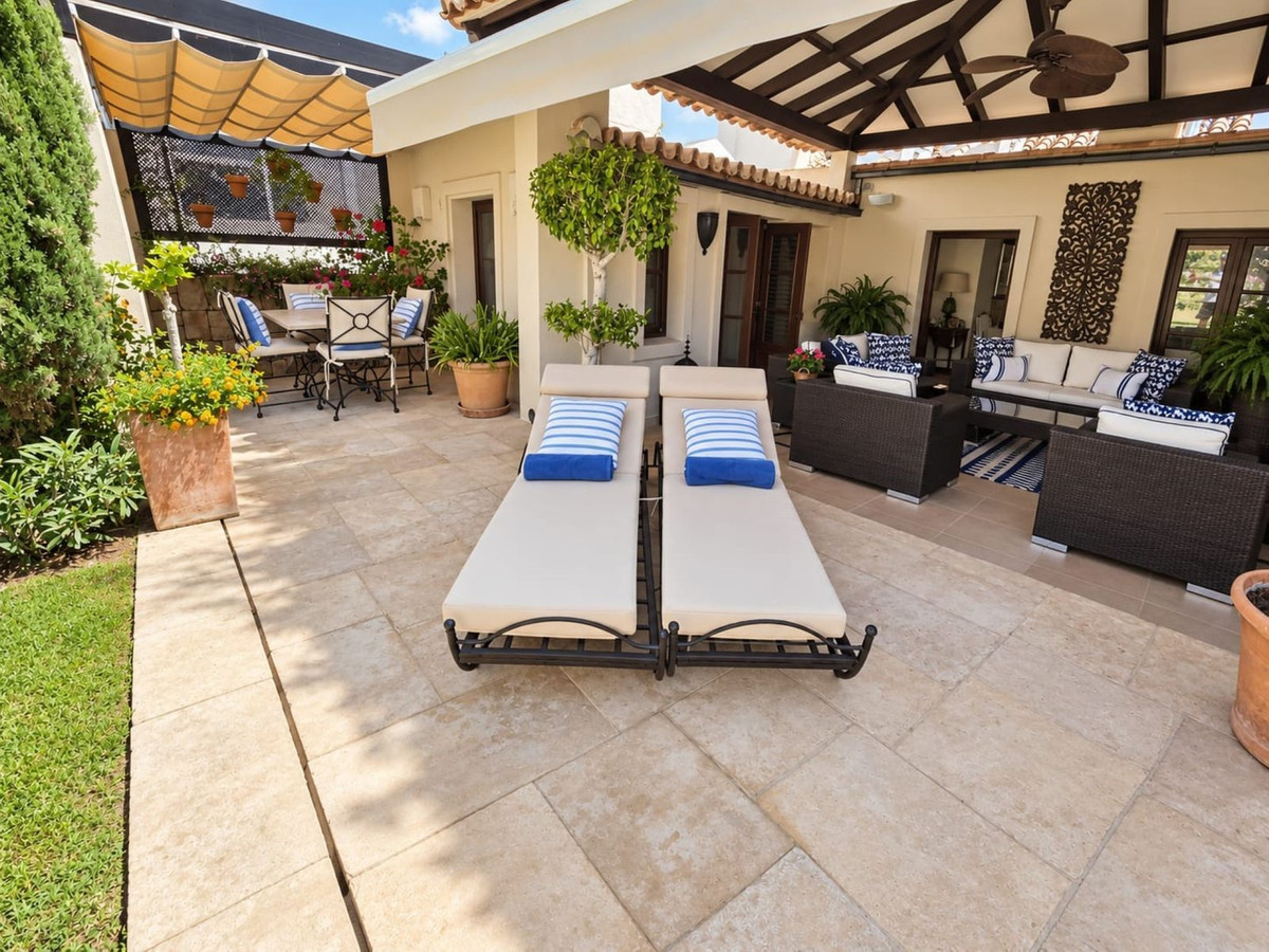 Huis te koop in La Duquesa | 3 slaapkamers H5488270