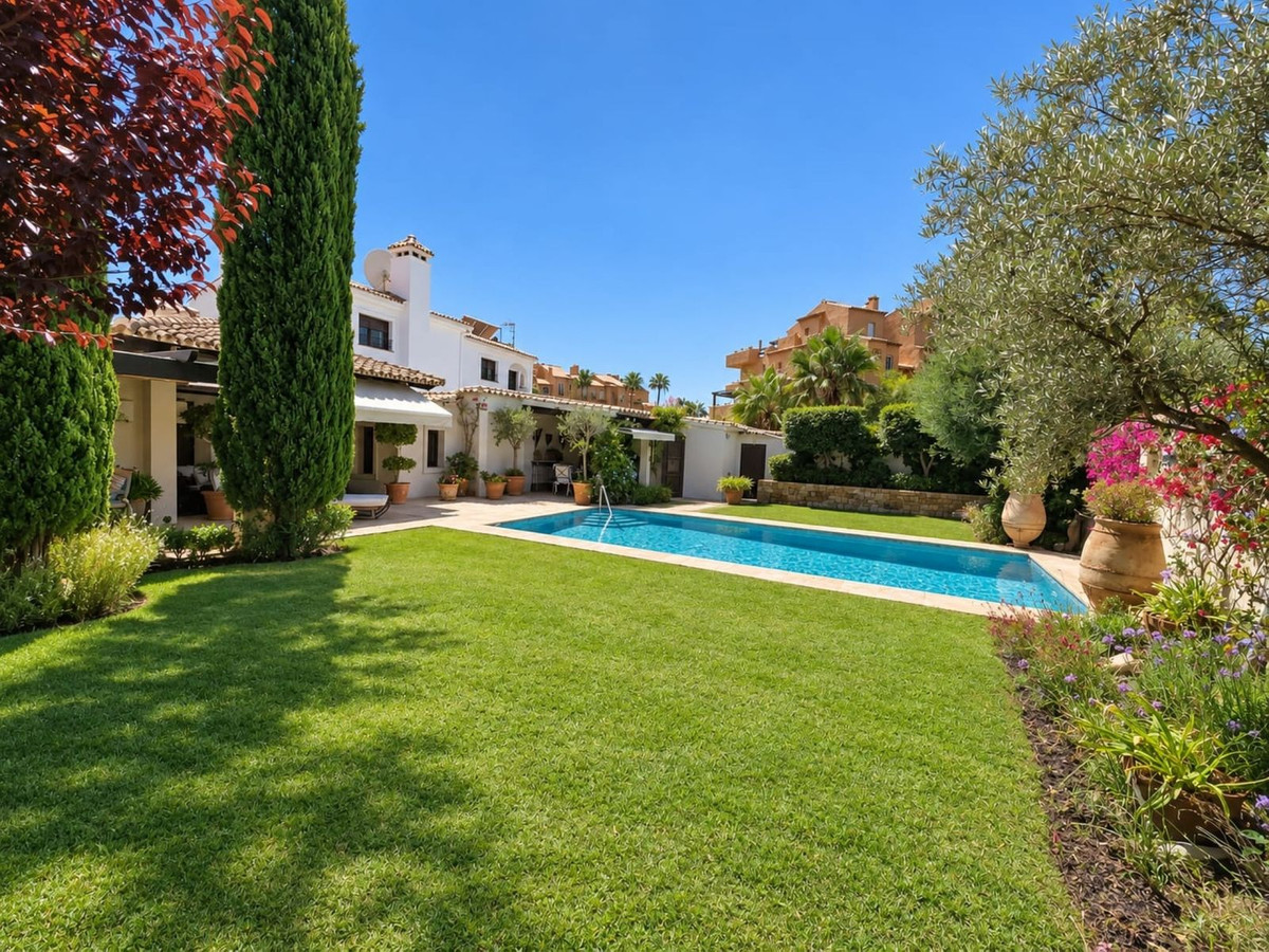 Huis te koop in La Duquesa | 3 slaapkamers H5488270