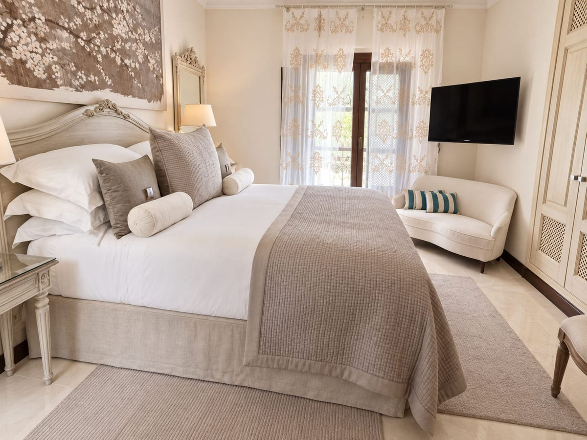 Huis te koop in La Duquesa | 3 slaapkamers H5488270
