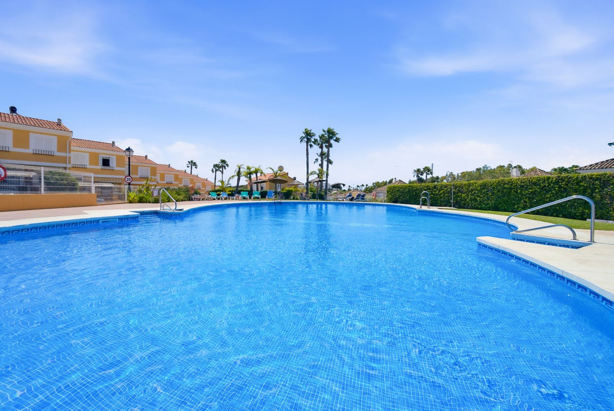 Huis te koop in La Duquesa | 3 slaapkamers H5495905