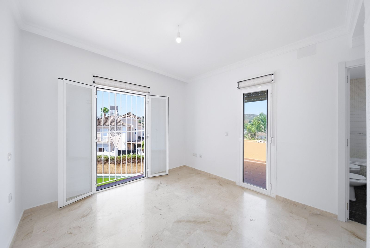 Huis te koop in La Duquesa | 3 slaapkamers H5495905