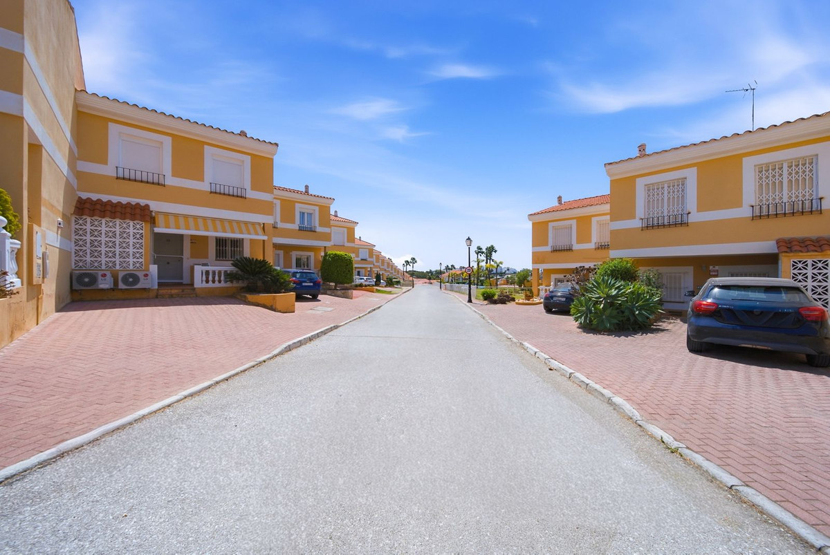 Huis te koop in La Duquesa | 3 slaapkamers H5495905