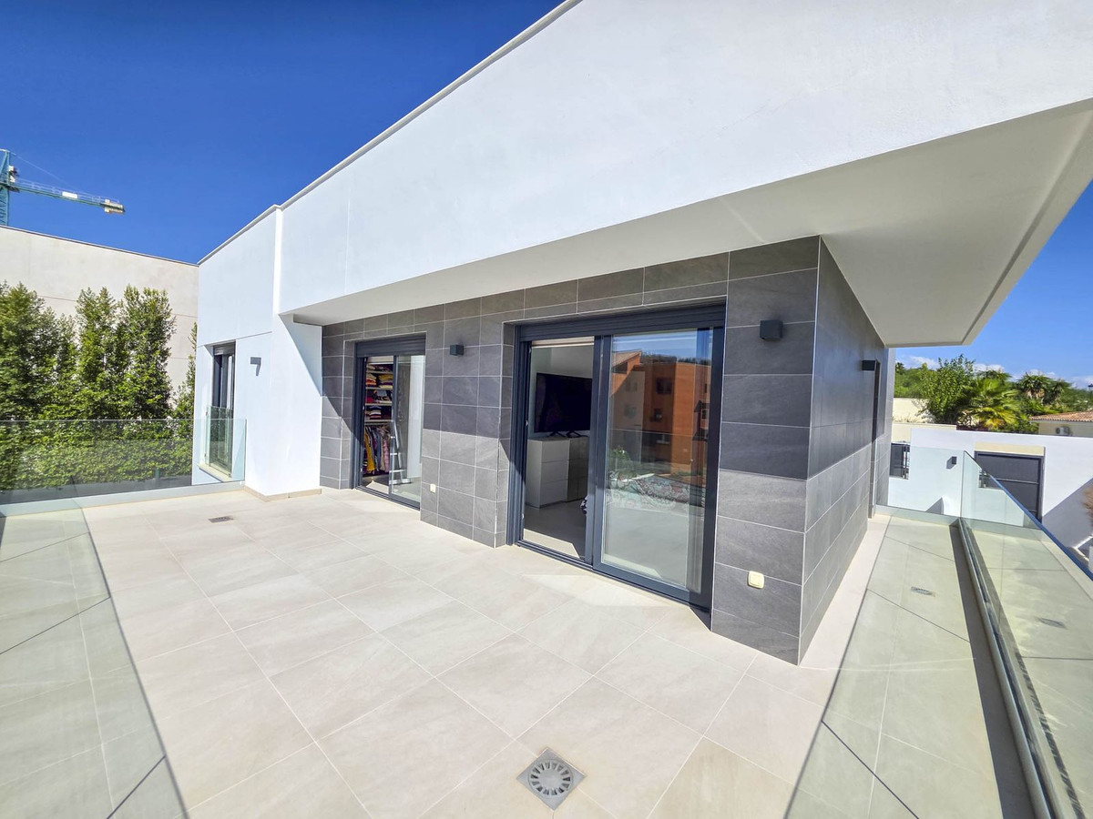 Huis te koop in La Duquesa | 3 slaapkamers H5496577