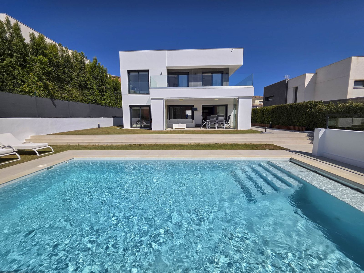 Huis te koop in La Duquesa | 3 slaapkamers H5496577