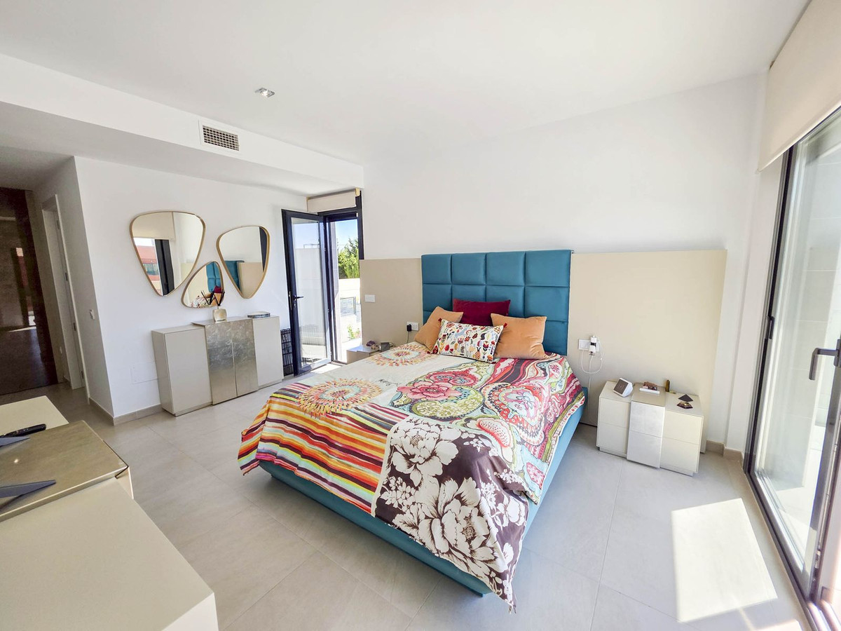 Huis te koop in La Duquesa | 3 slaapkamers H5496577