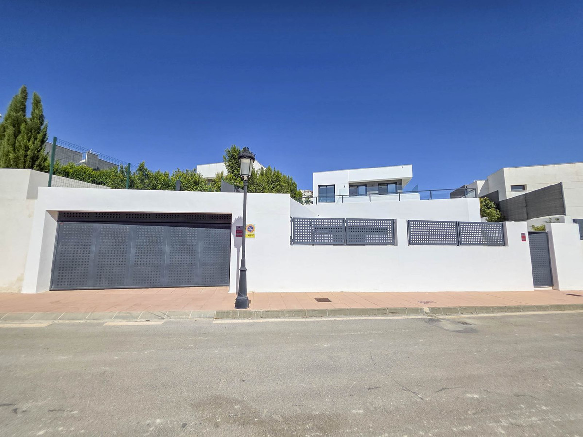 Huis te koop in La Duquesa | 3 slaapkamers H5496577