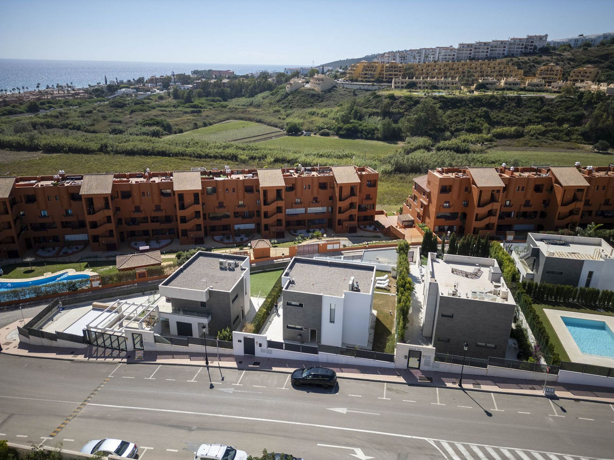 Huis te koop in La Duquesa | 3 slaapkamers H5496577