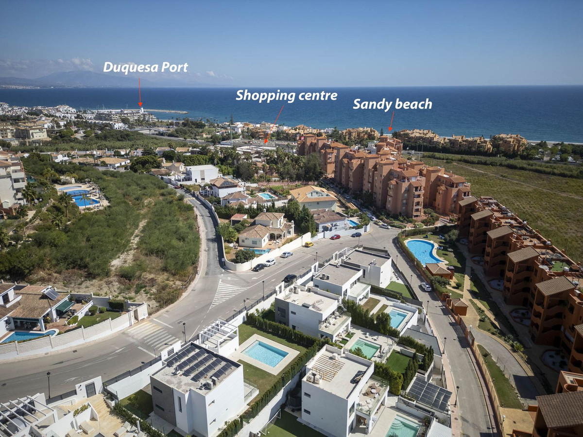 Huis te koop in La Duquesa | 3 slaapkamers H5496577