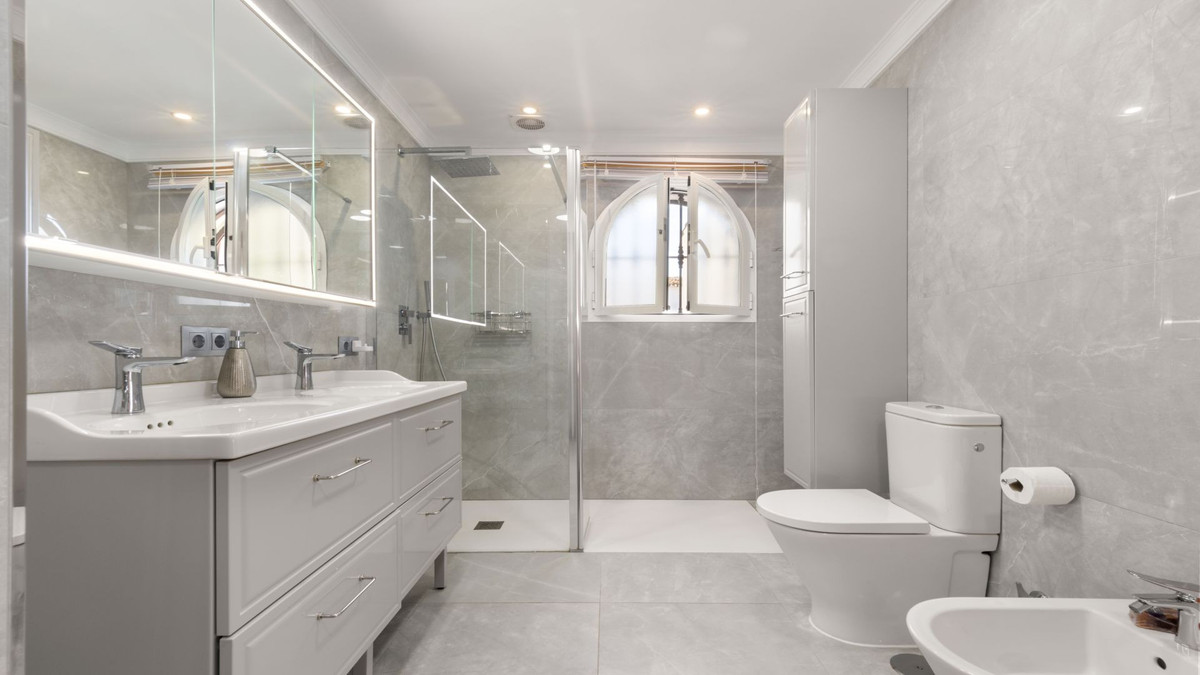 Huis te koop in La Duquesa | 4 slaapkamers H5511793