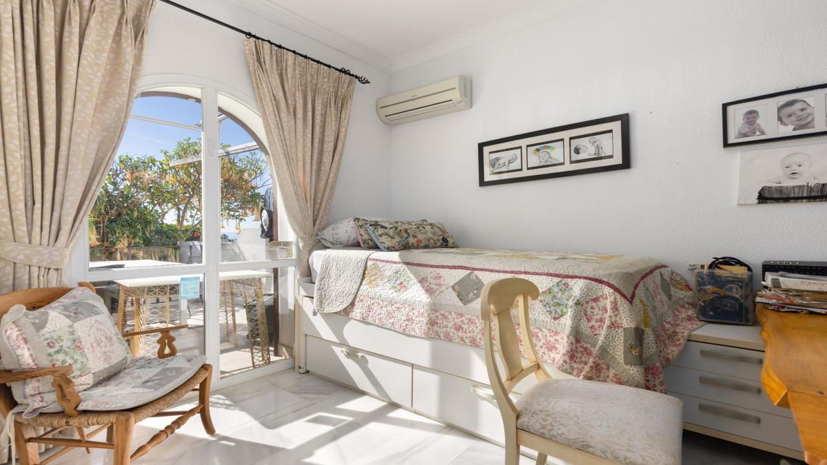 Huis te koop in La Duquesa | 4 slaapkamers H5511793