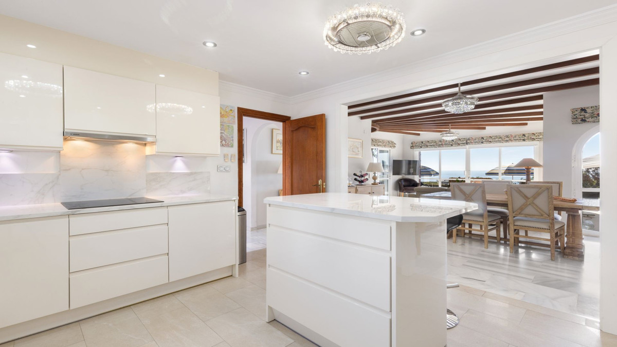 Huis te koop in La Duquesa | 4 slaapkamers H5511793