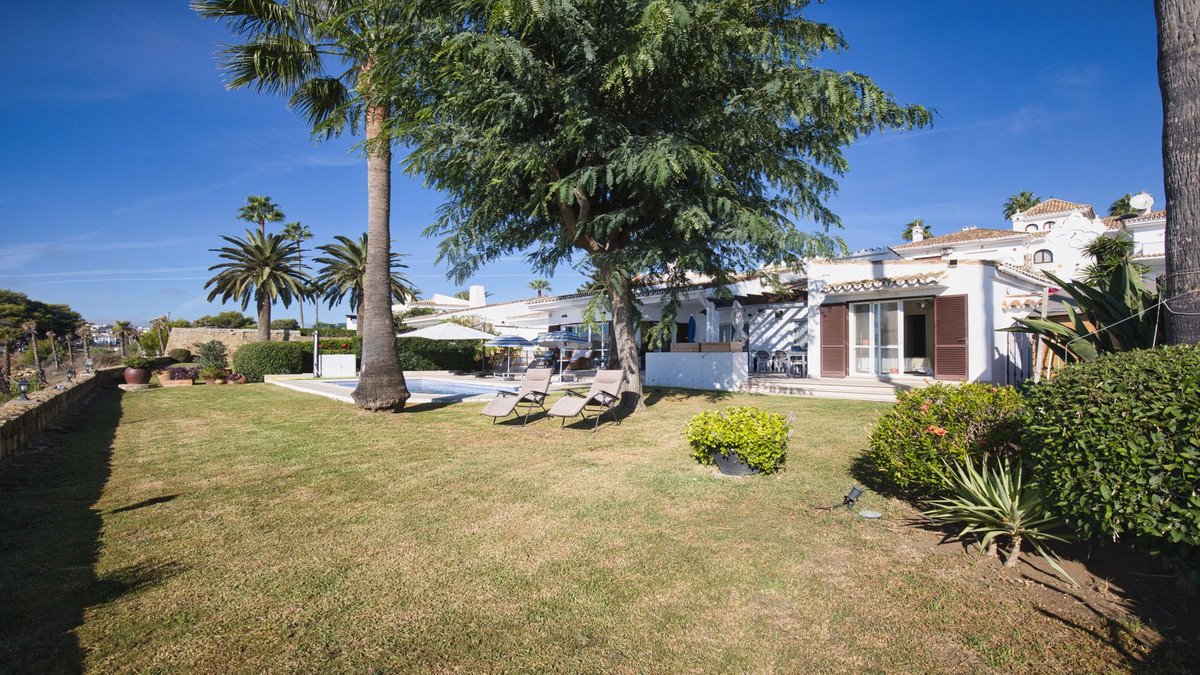 Huis te koop in La Duquesa | 4 slaapkamers H5511793
