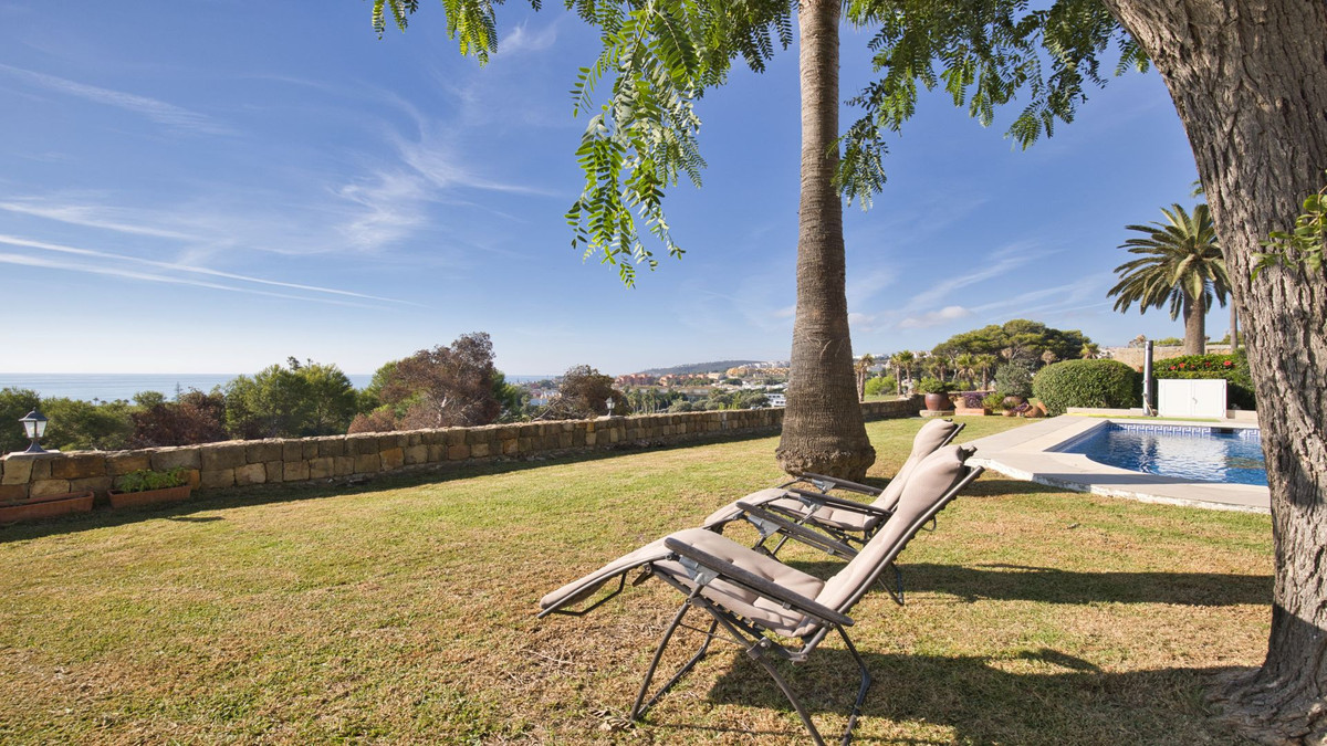 Huis te koop in La Duquesa | 4 slaapkamers H5511793