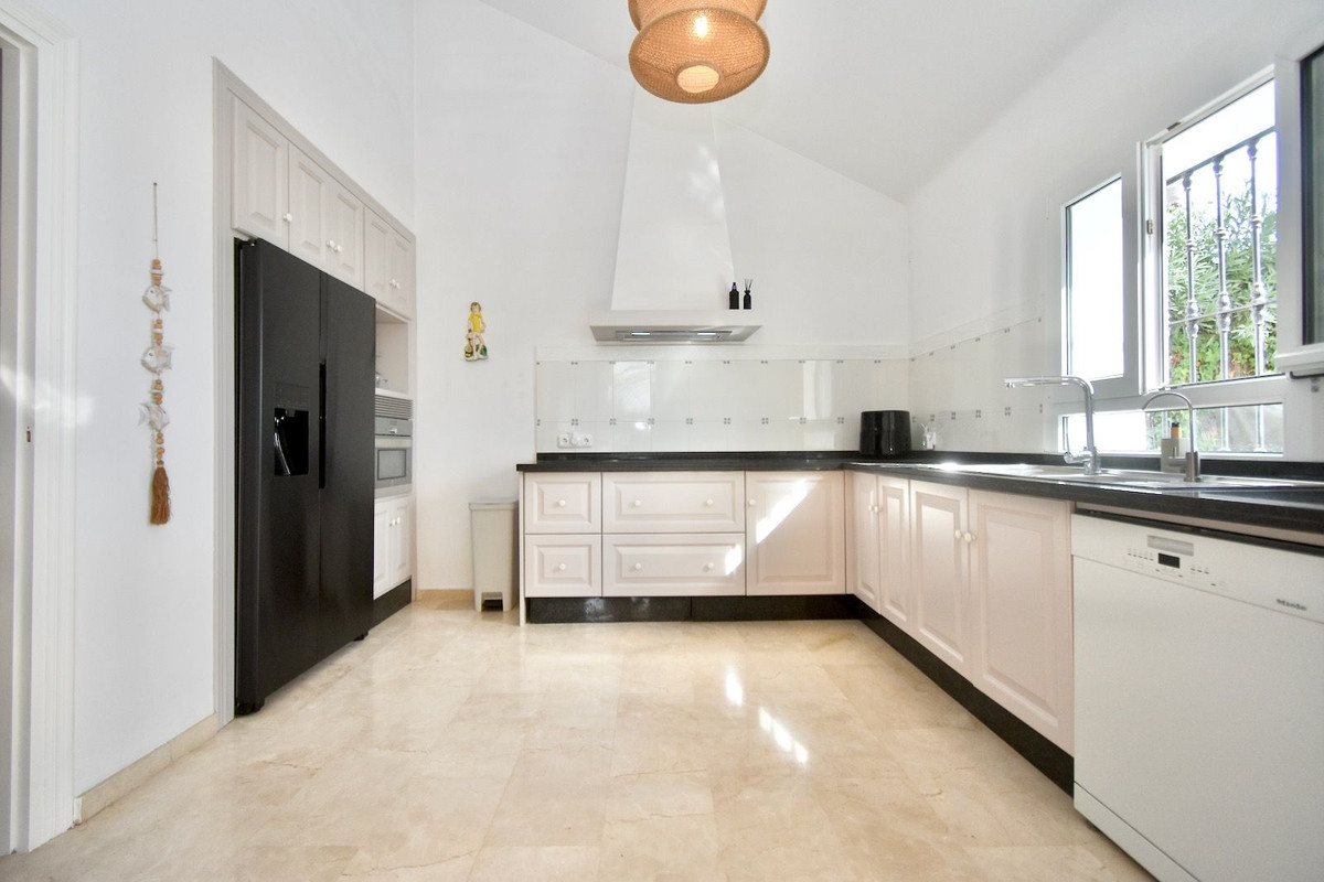 Huis te koop in La Duquesa | 3 slaapkamers H5513419