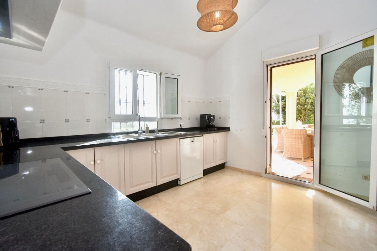 Huis te koop in La Duquesa | 3 slaapkamers H5513419