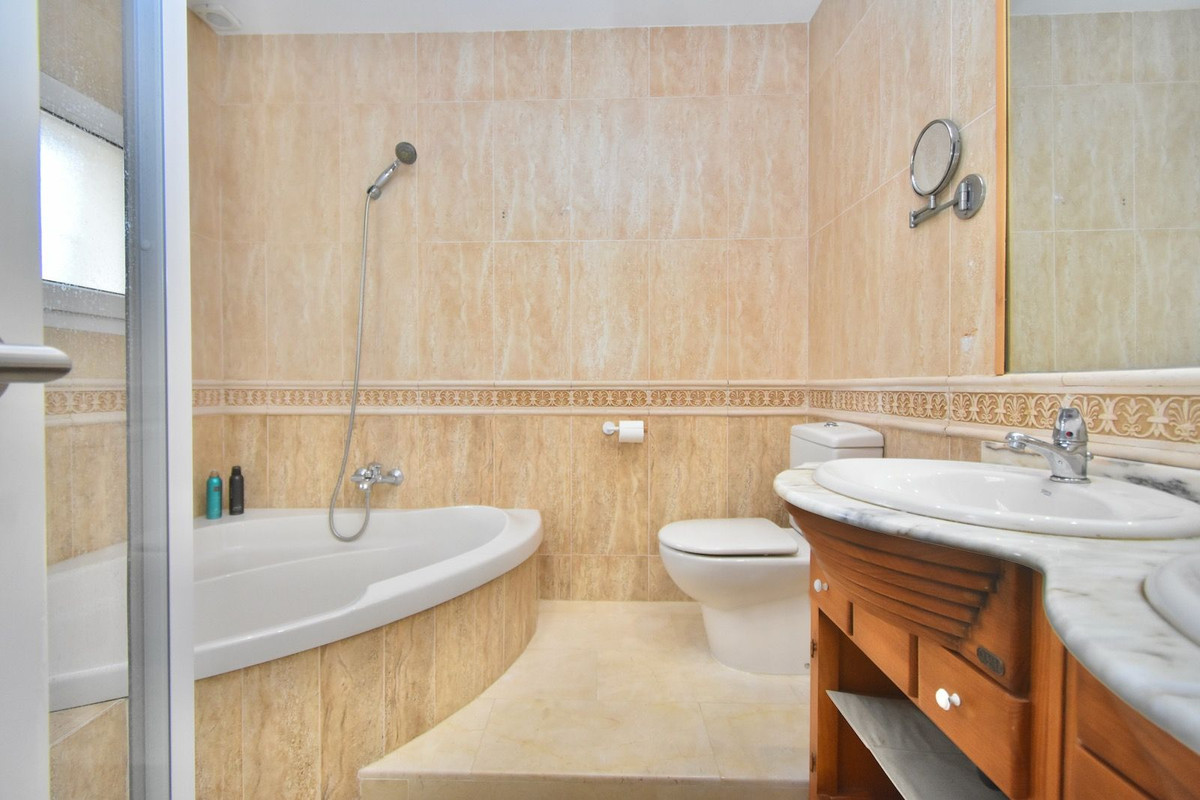 Huis te koop in La Duquesa | 3 slaapkamers H5513419