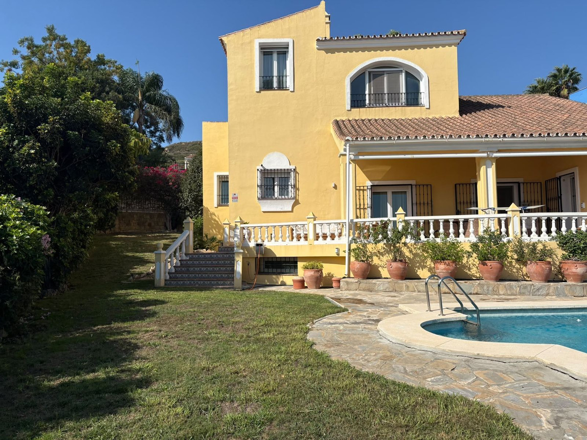 Huis te koop in La Duquesa | 3 slaapkamers H5513419