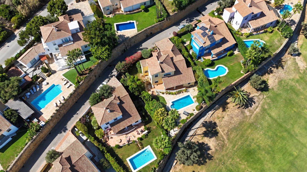 Huis te koop in La Duquesa | 3 slaapkamers H5513419
