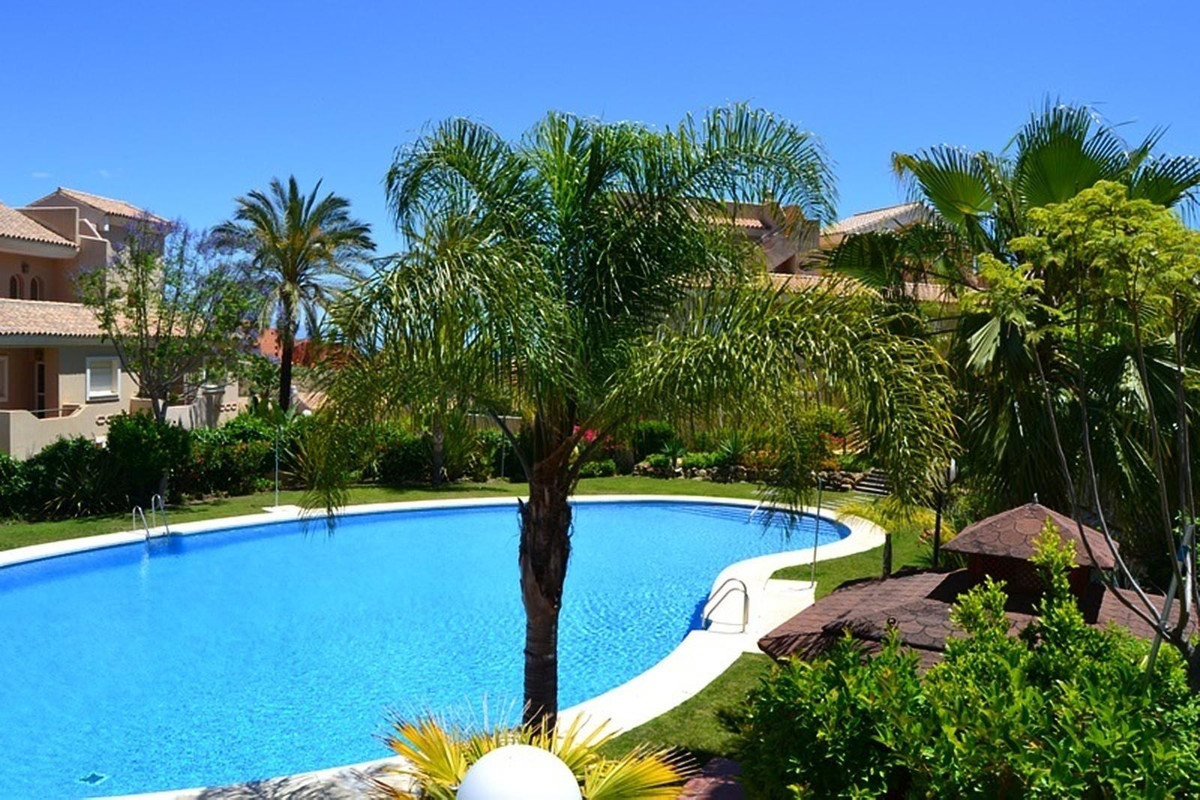 Huis te koop in La Duquesa | 4 slaapkamers H5517058