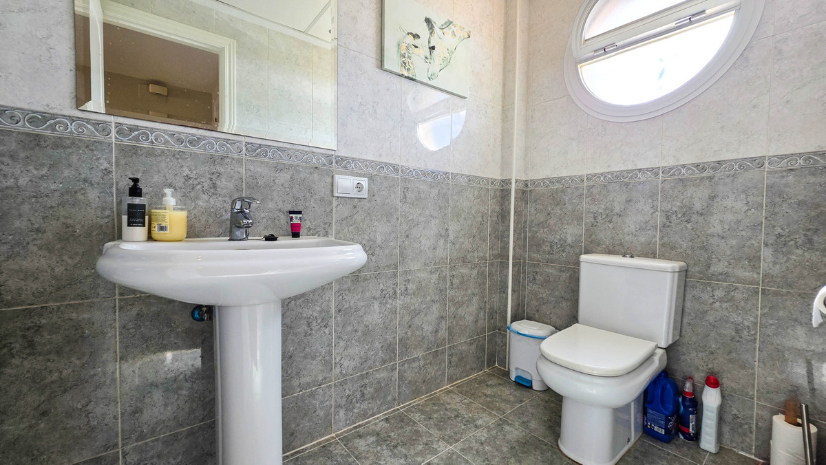 Huis te koop in La Duquesa | 4 slaapkamers H5517058