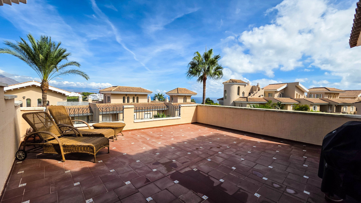 Huis te koop in La Duquesa | 4 slaapkamers H5517058