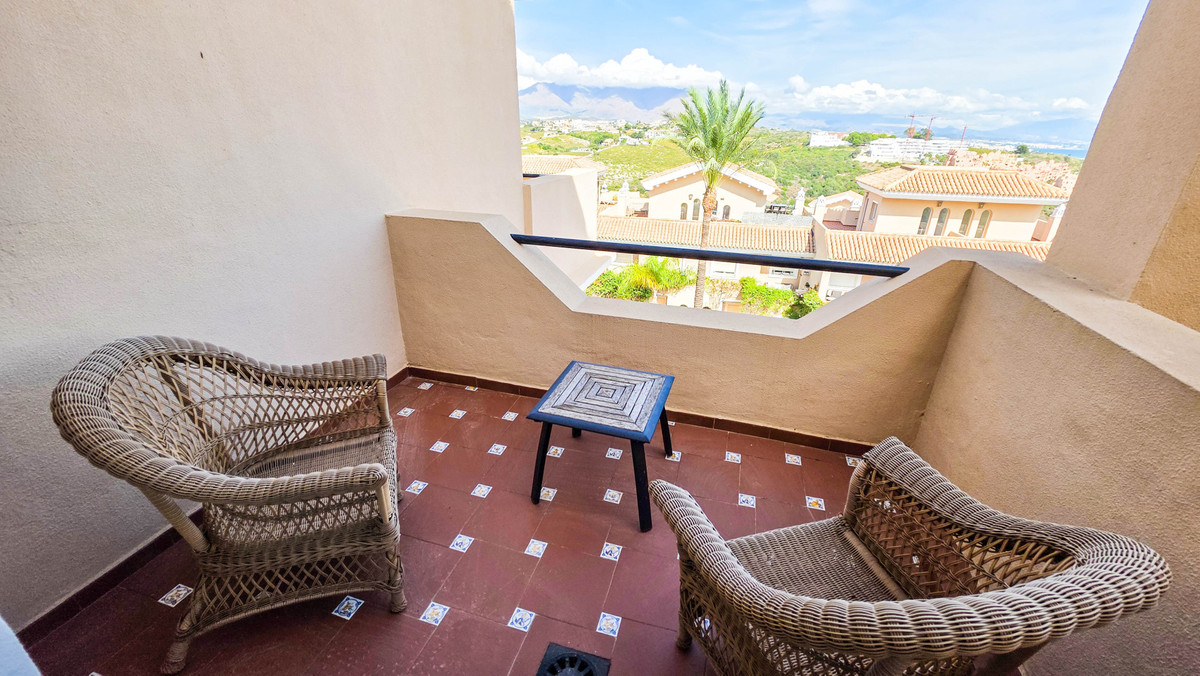 Huis te koop in La Duquesa | 4 slaapkamers H5517058