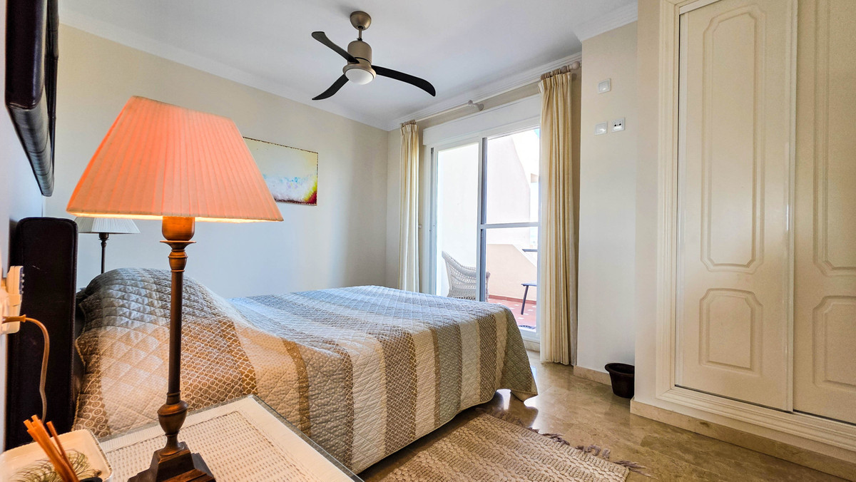 Huis te koop in La Duquesa | 4 slaapkamers H5517058